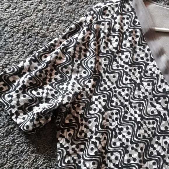 Shirt - Picture 2 of 3